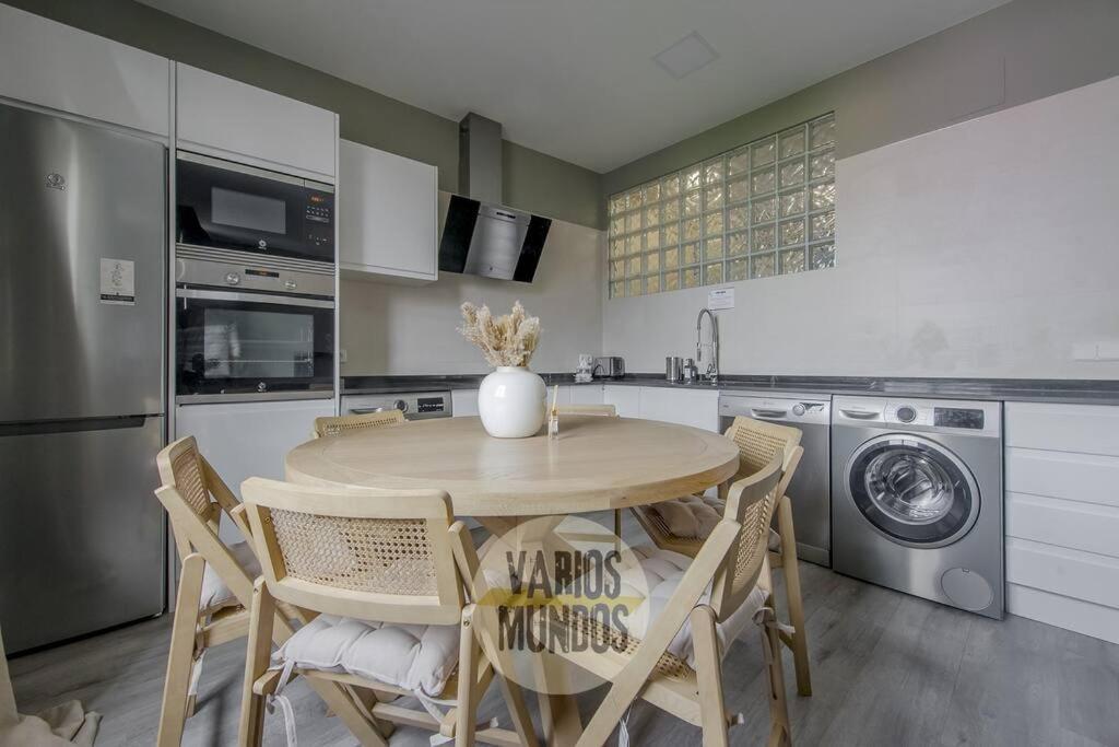 Luxury&Cool 9Pax Con Vistas Al Centro De Madrid Apartment Luaran gambar